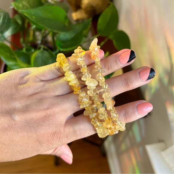 Citrine Crystal chip bracelet adjustable - Picture 3 of 3
